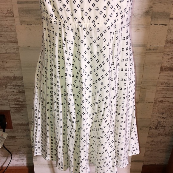 Old navy white and black dress size medium mini dress fit and flare summ… - Picture 3 of 5